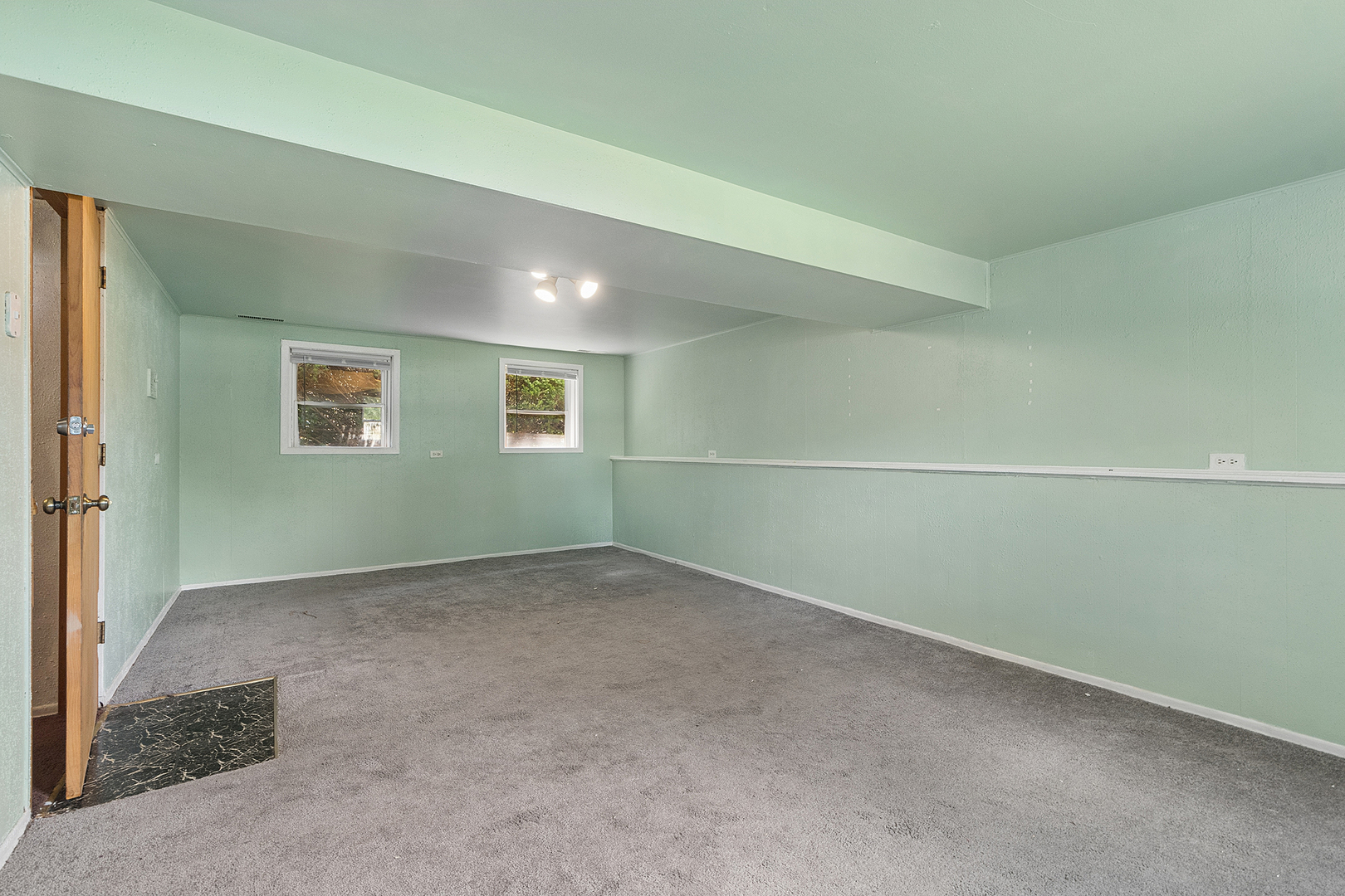 5912 Stuart Lane Property Photo 14