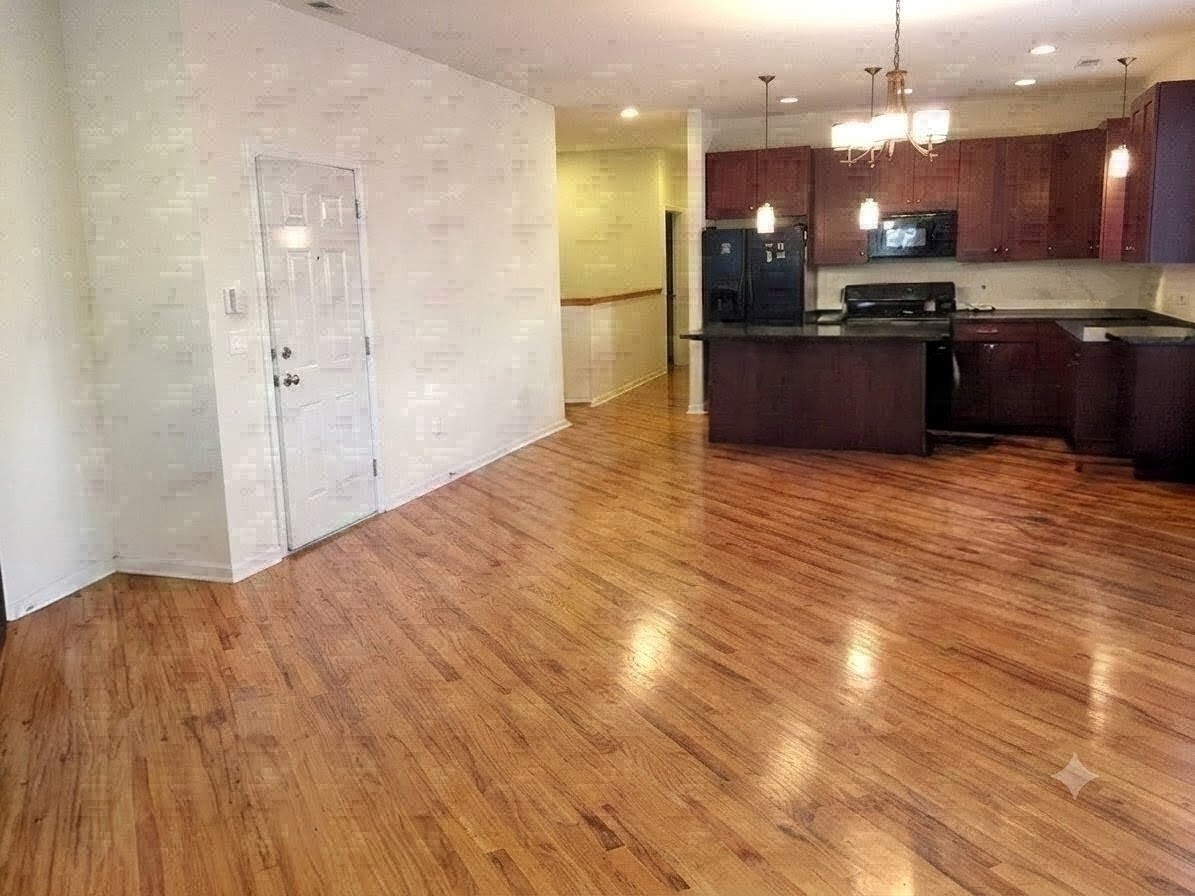 2054 W Chase Avenue 1s Property Photo 6