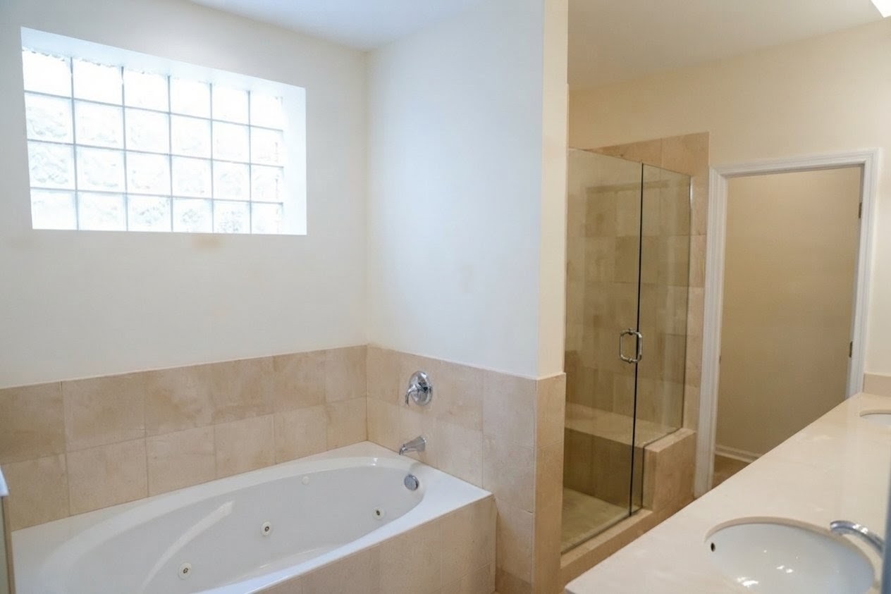 2054 W Chase Avenue 1s Property Photo 9