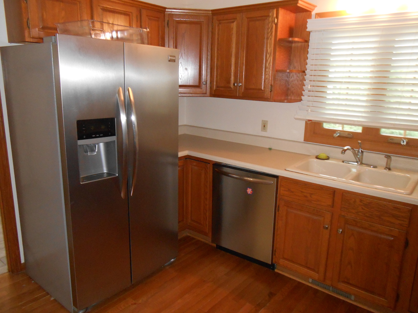 3457 Maple Glen Drive Property Photo 6