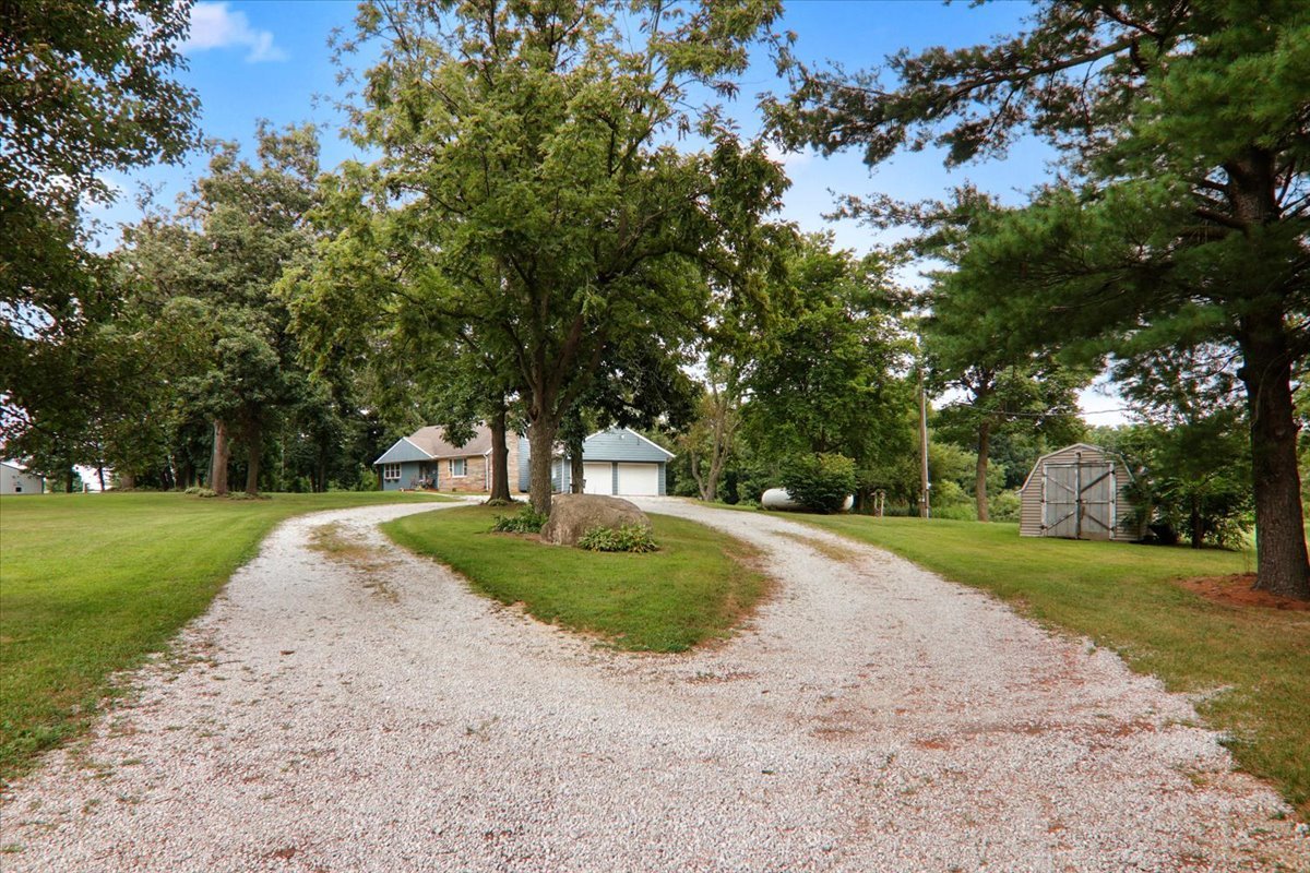 8485 N 2300 East Road Property Photo 5