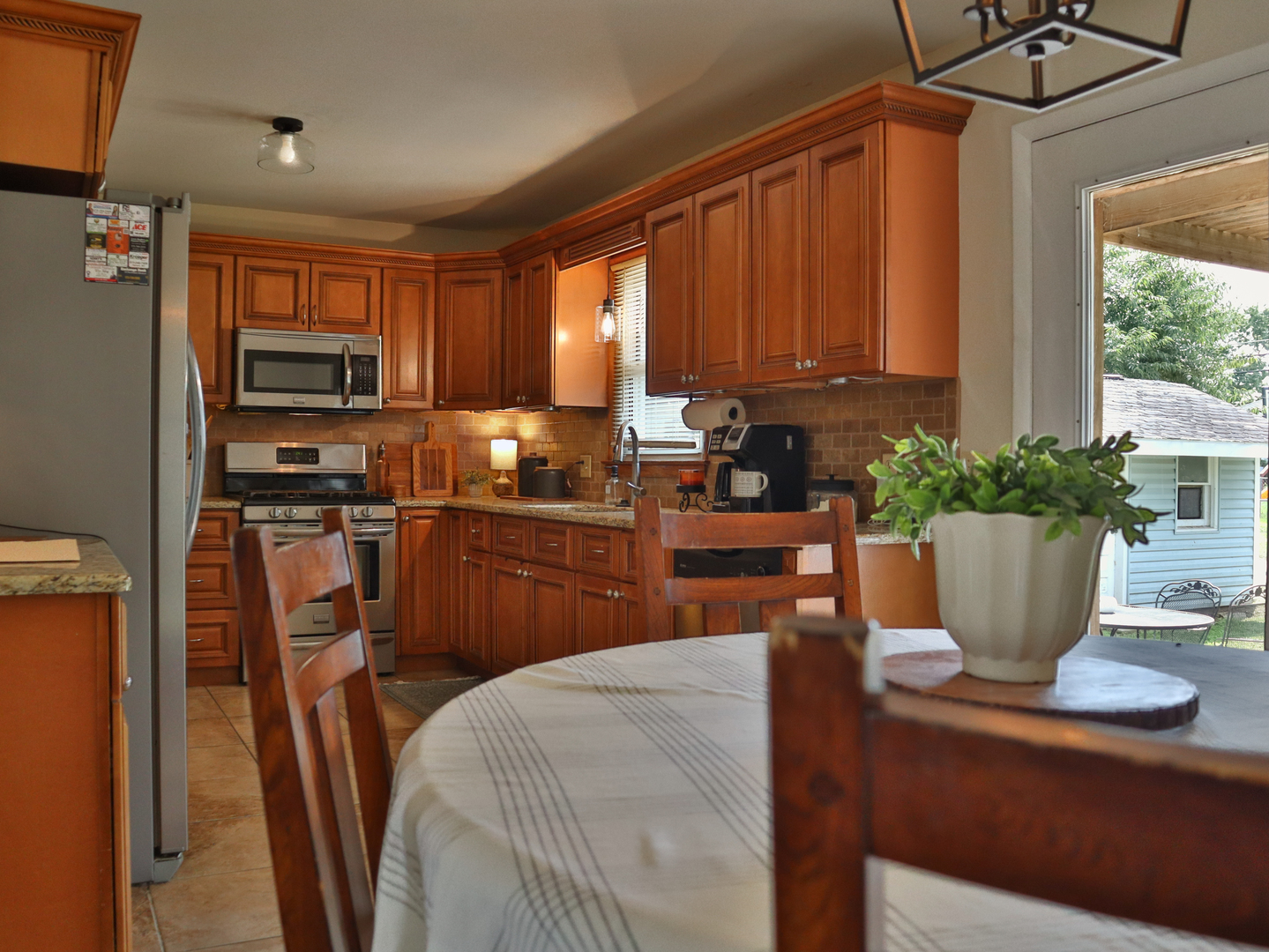 1214 Easy Street Property Photo 9