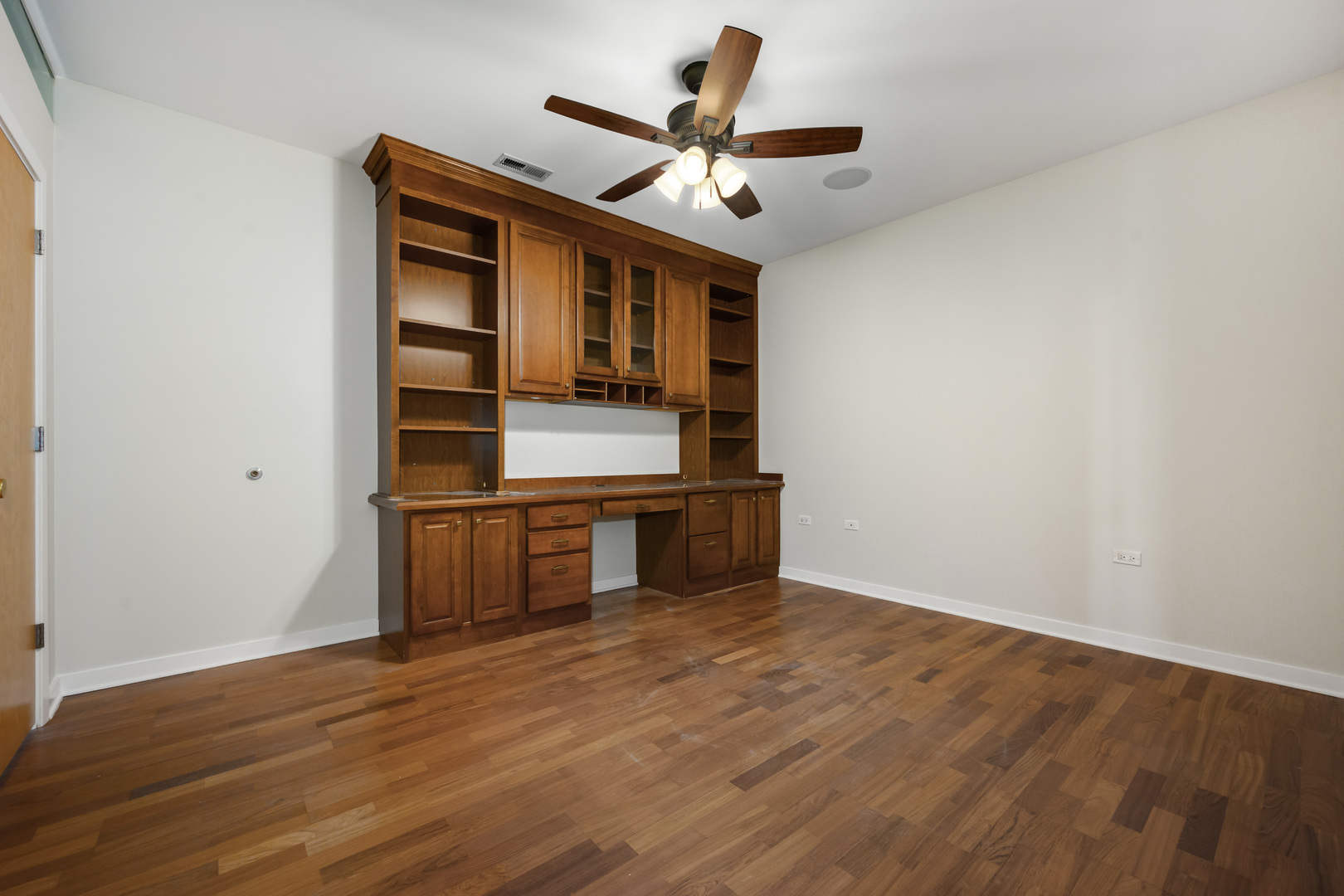 3946 N Ravenswood Avenue 607 Property Photo 14