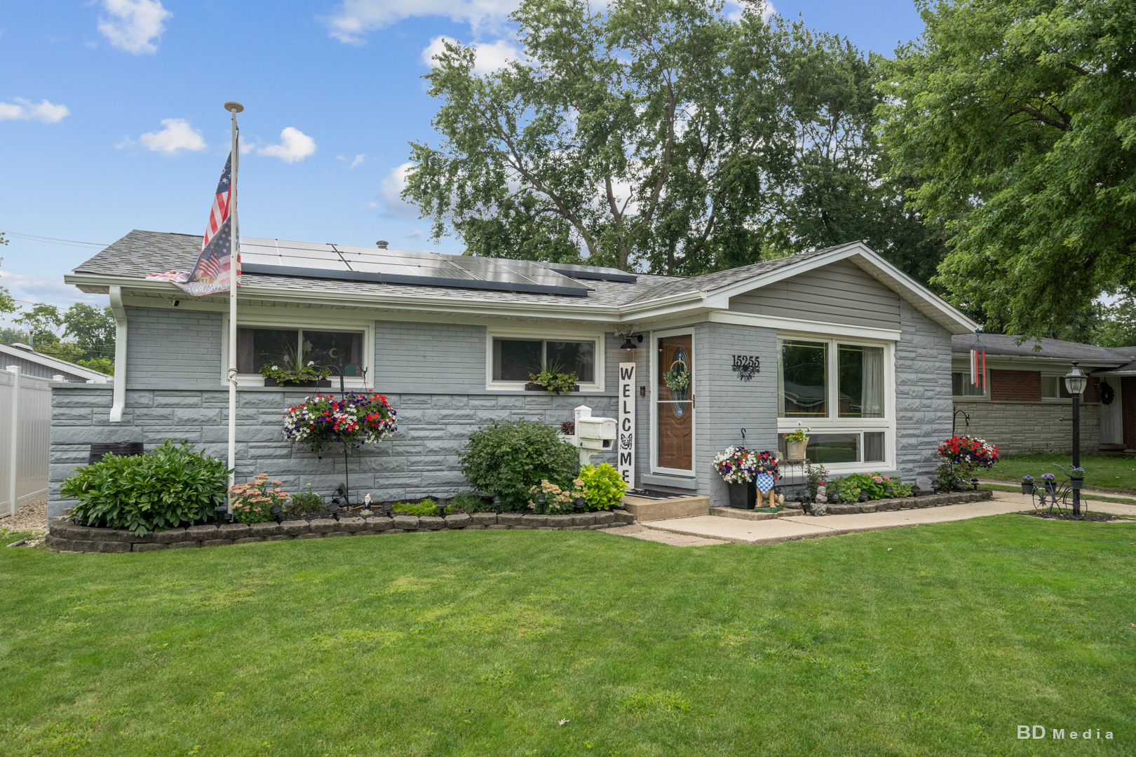 15255 Millard Avenue Property Photo 1
