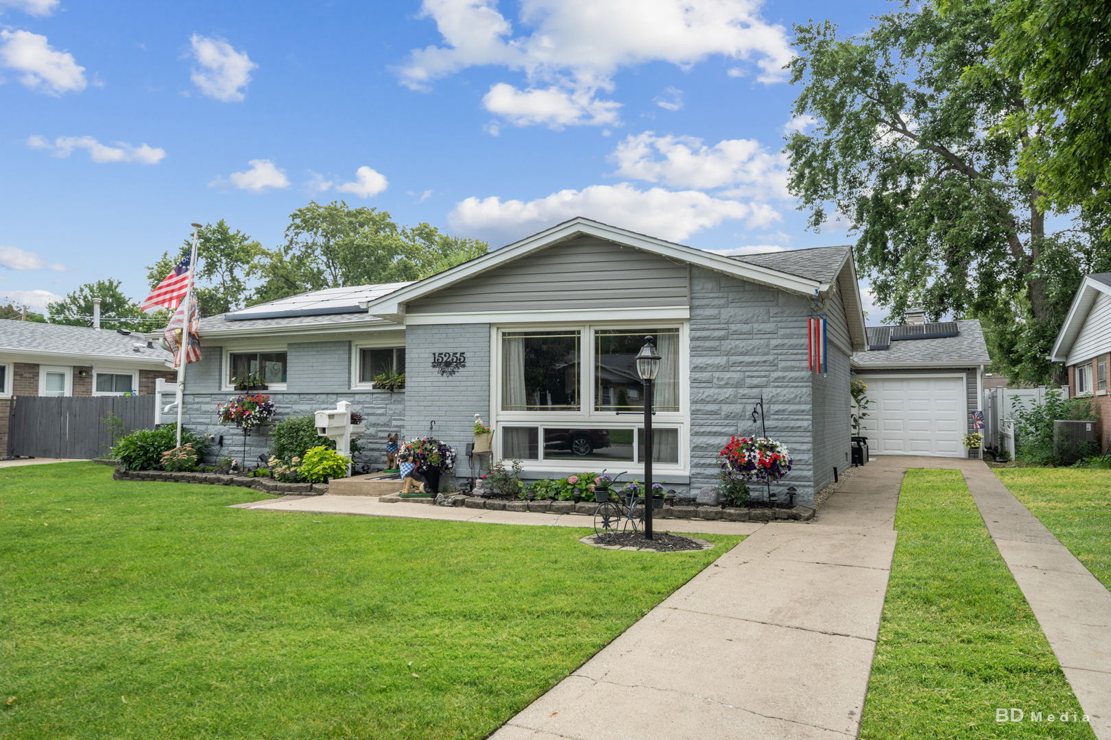 15255 Millard Avenue Property Photo 2
