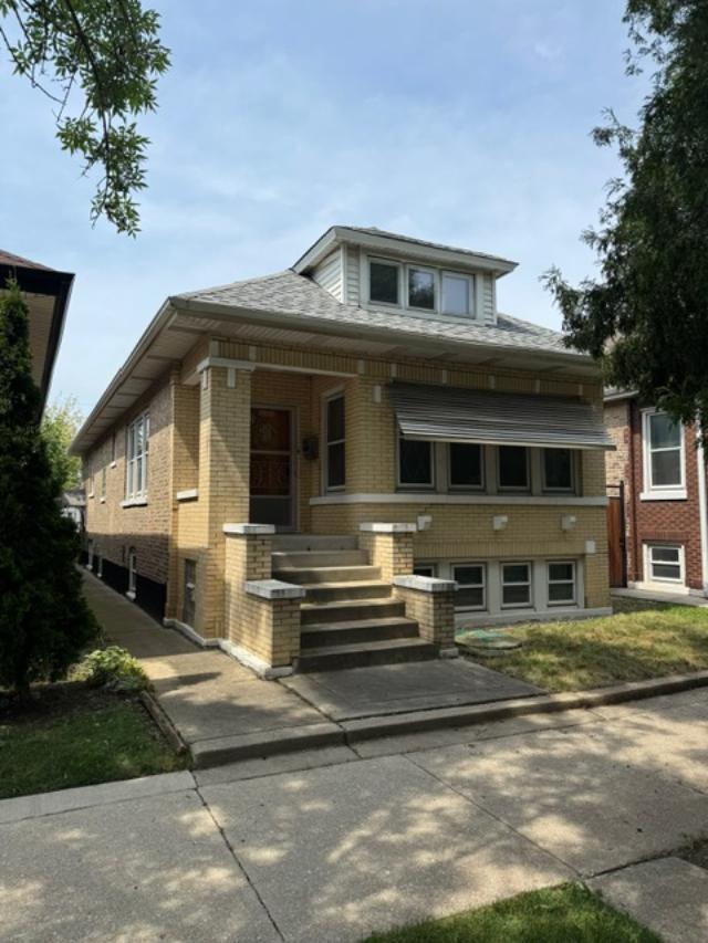 4936 S Kedvale Avenue Property Photo 3