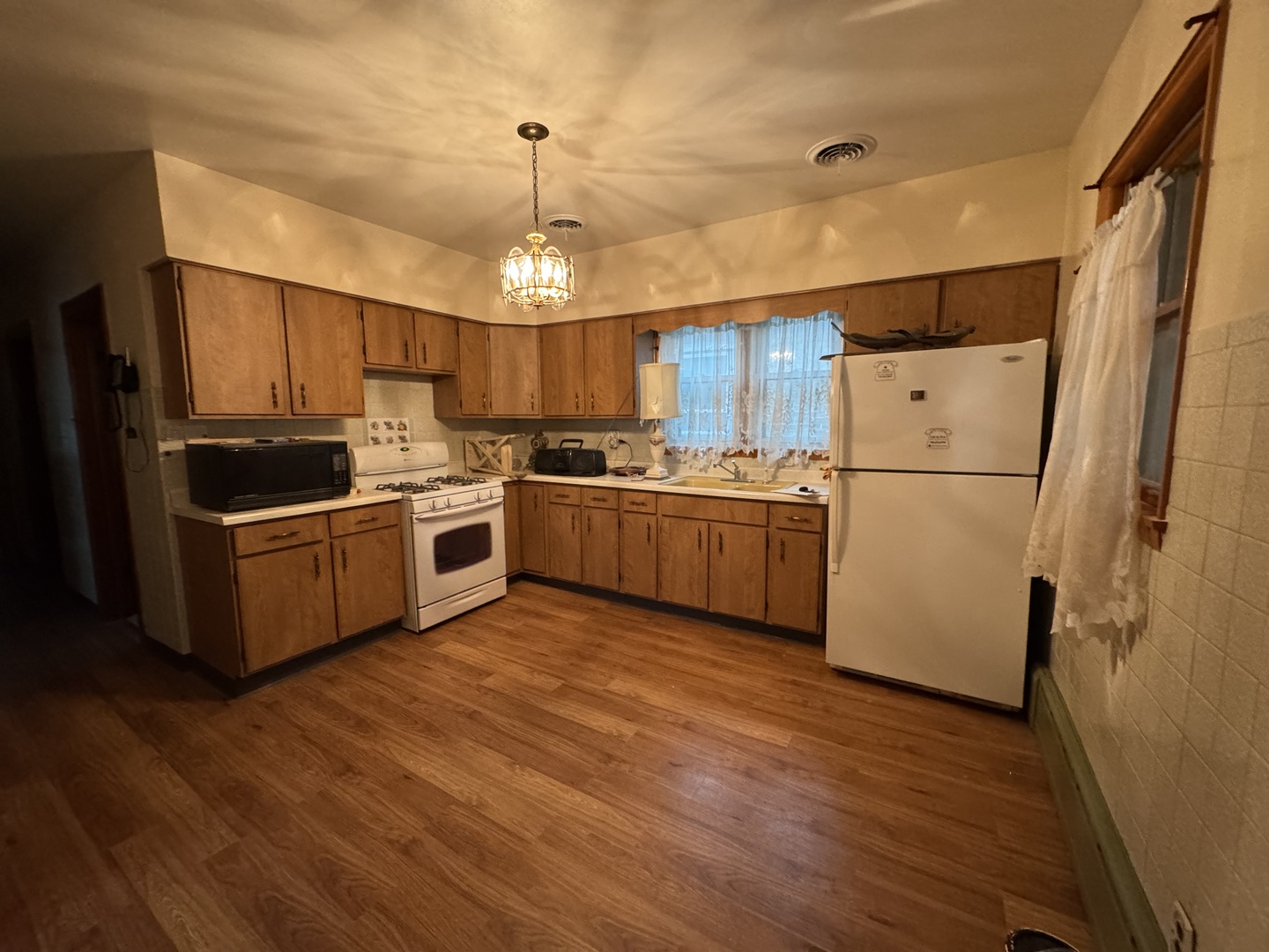 4936 S Kedvale Avenue Property Photo 6