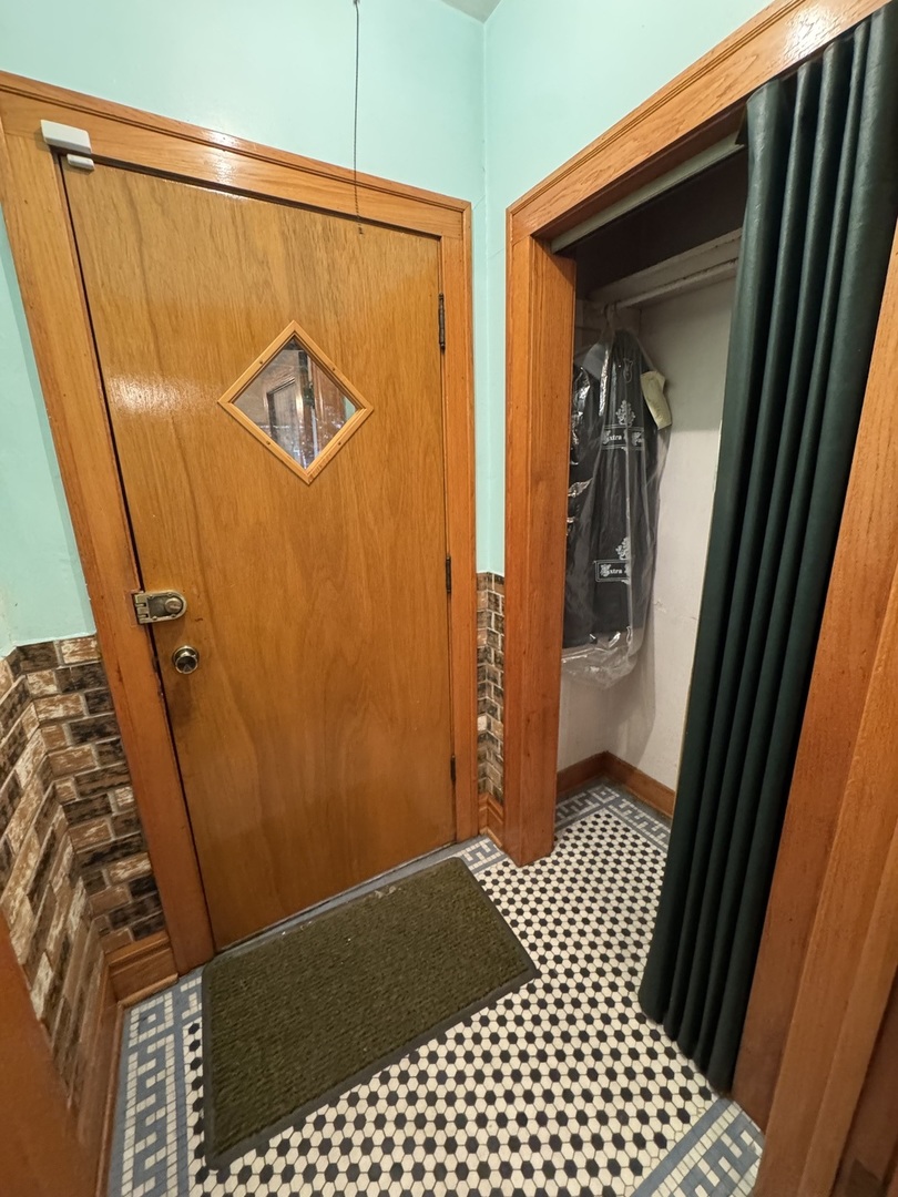 4936 S Kedvale Avenue Property Photo 25