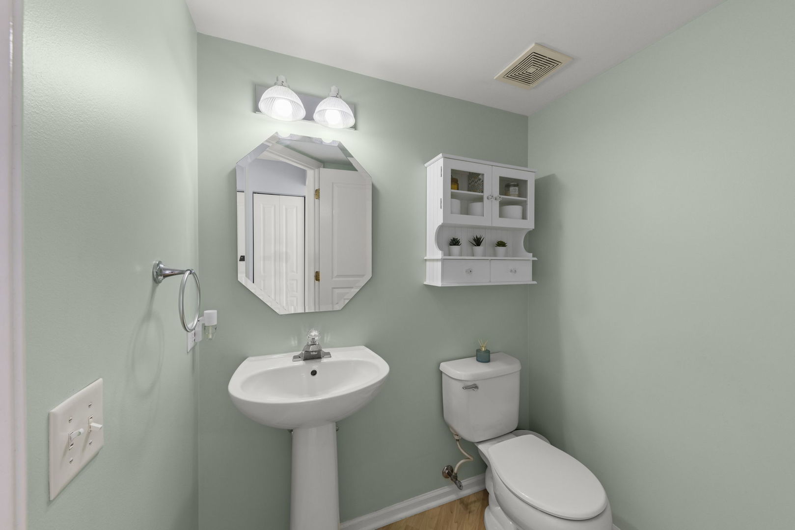 422 Cardinal Drive Property Photo 12