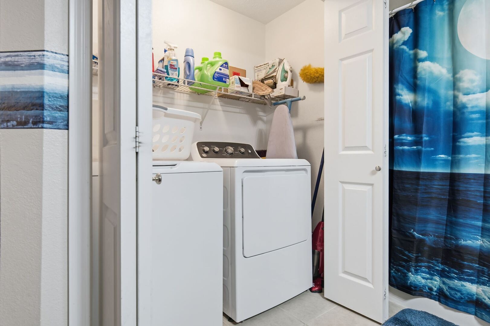 2915 E Raab Road Property Photo 16