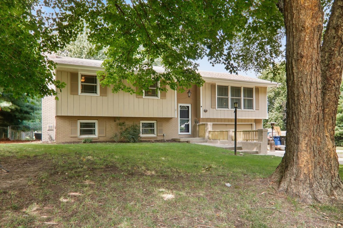 18864 Pioneer Street Property Photo 2