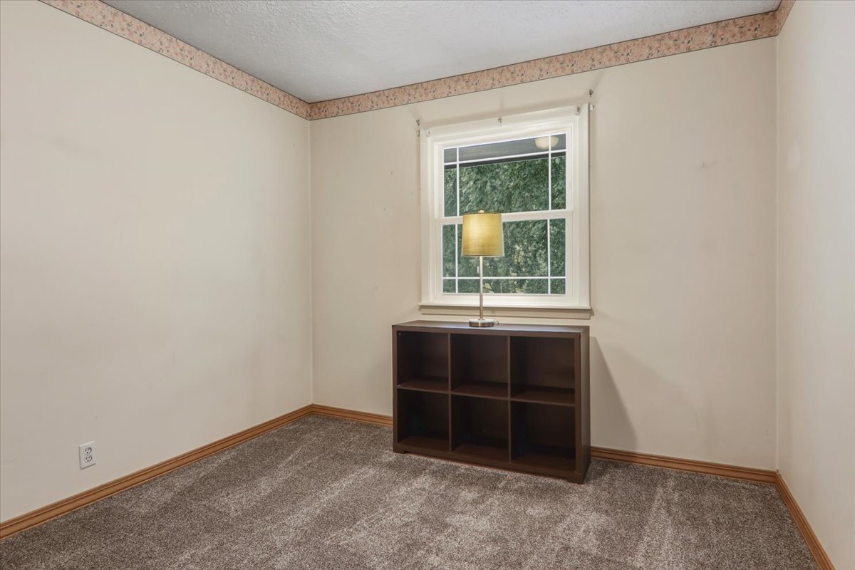 18864 Pioneer Street Property Photo 12
