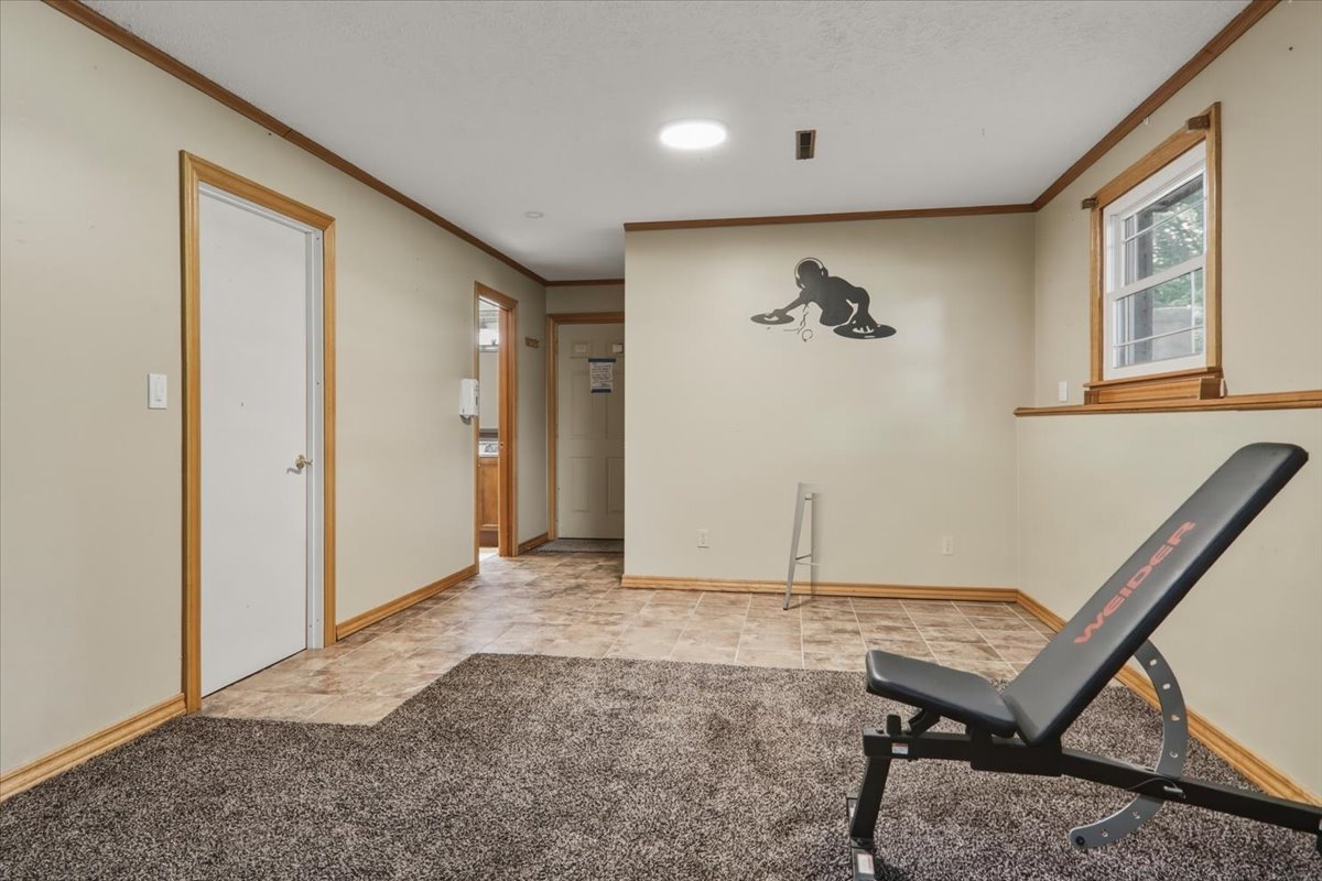 18864 Pioneer Street Property Photo 20