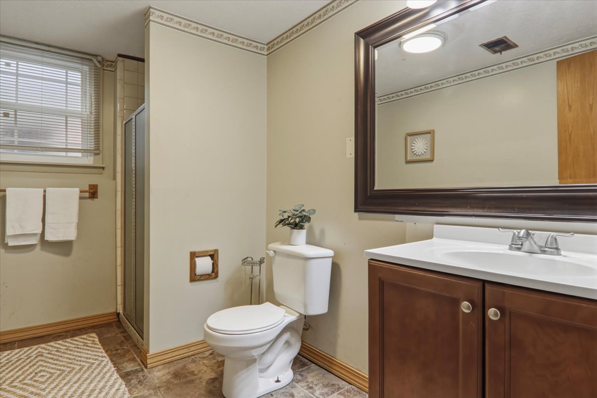 18864 Pioneer Street Property Photo 21