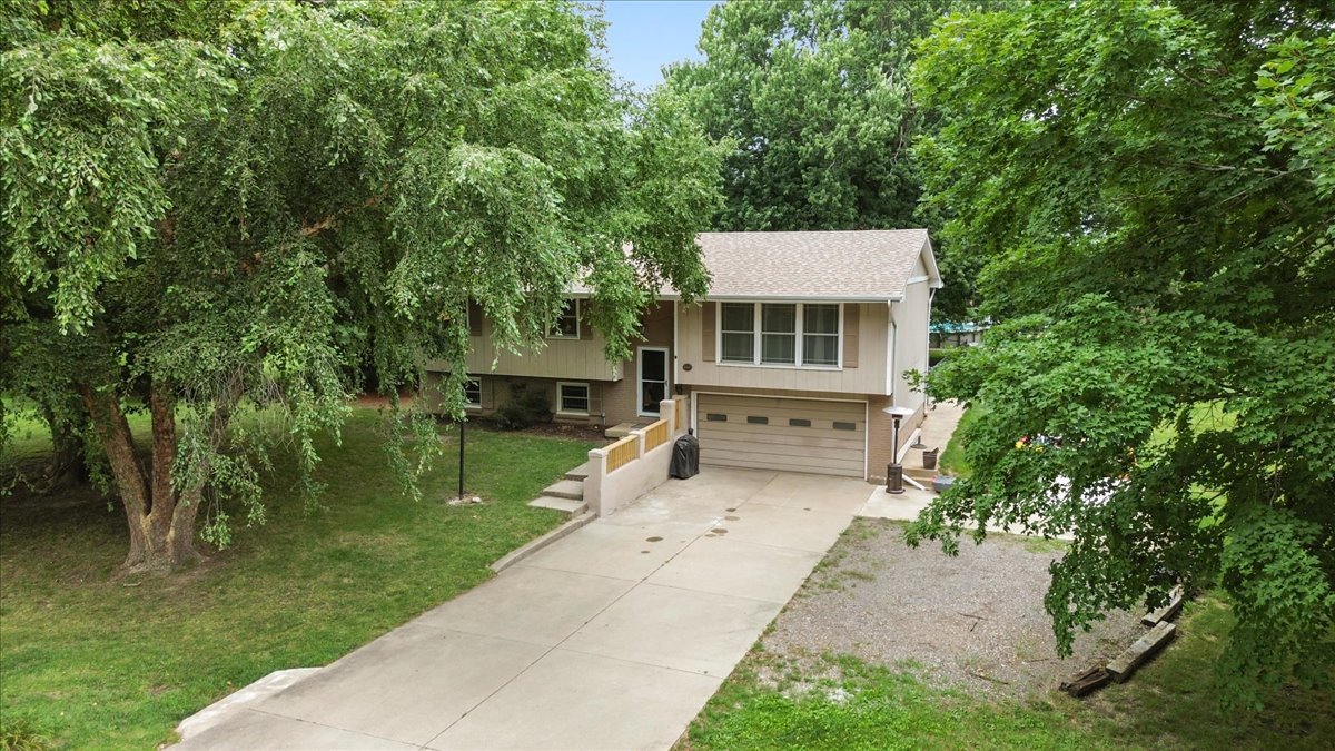18864 Pioneer Street Property Photo 30