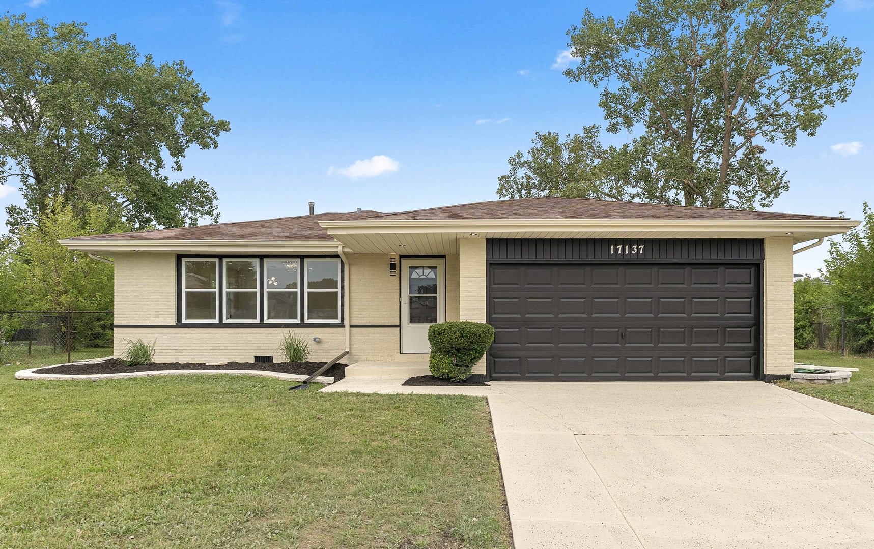 12726235 Property Photo 1