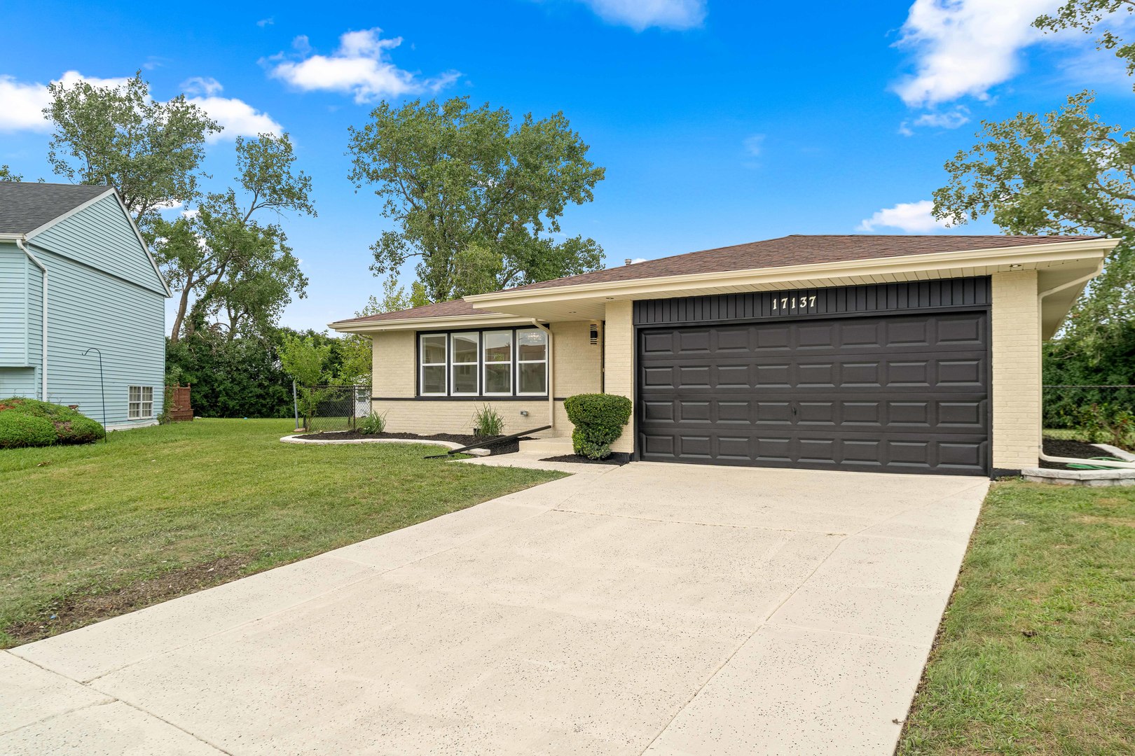 12726235 Property Photo 4