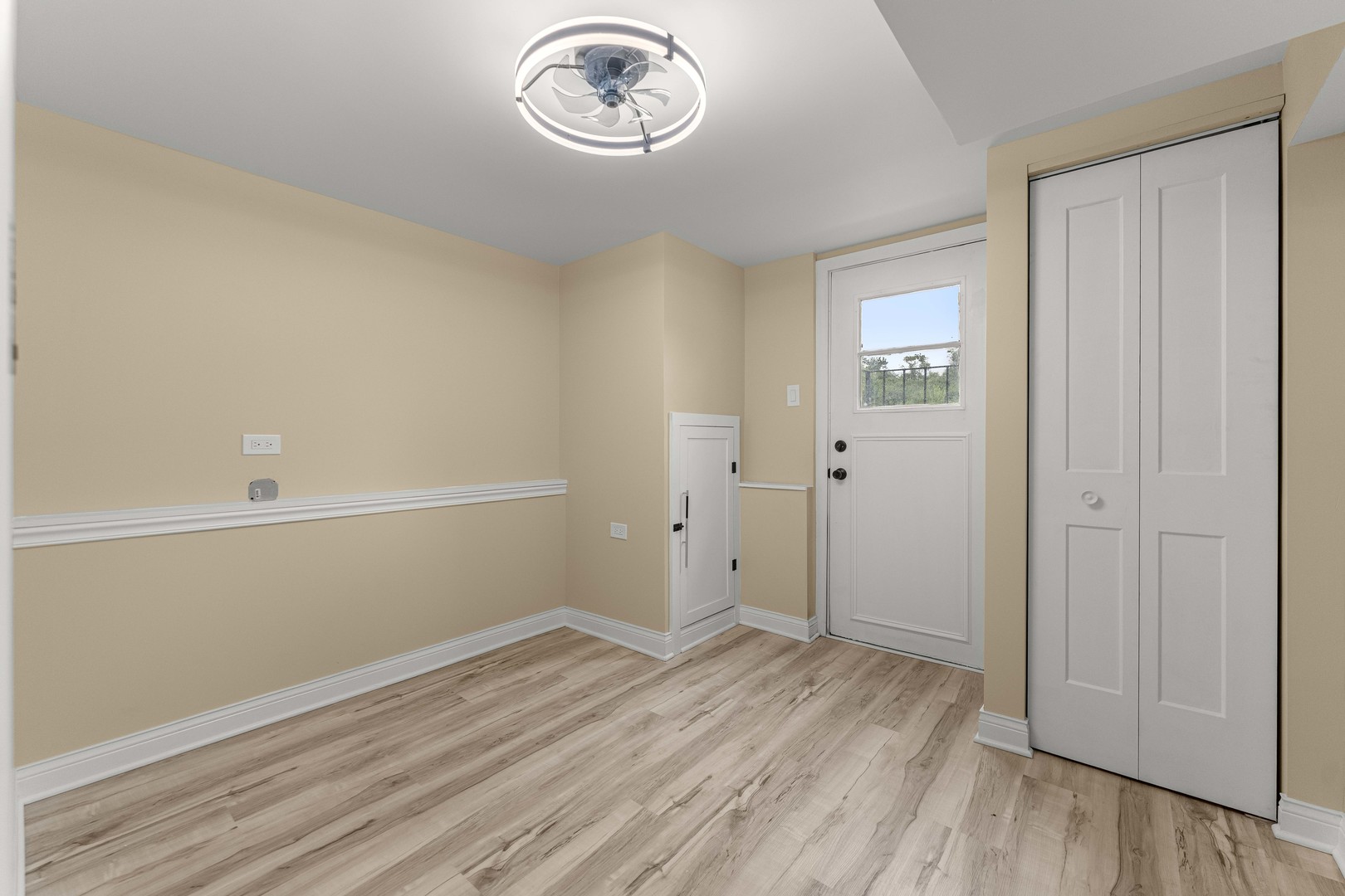 12726235 Property Photo 23