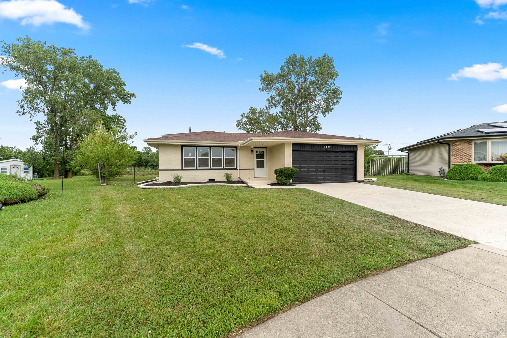 12726235 Property Photo 28