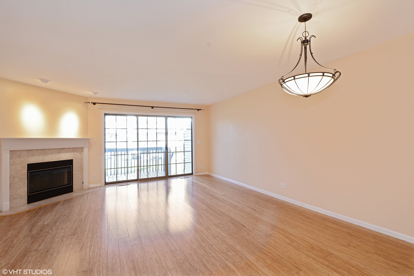 1560 N Saint Marks Place Property Photo 2