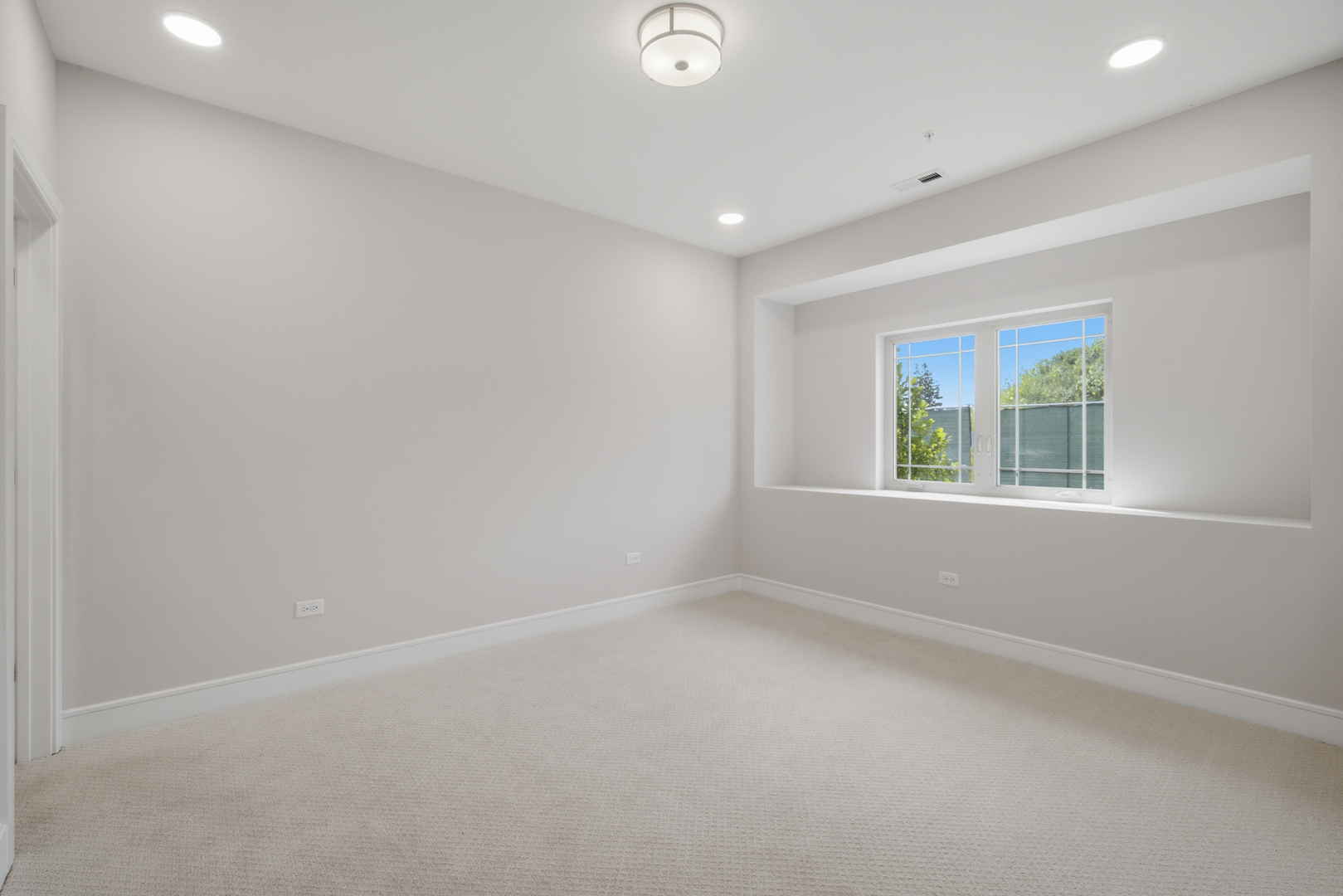 160 Violet Lane Property Photo 8
