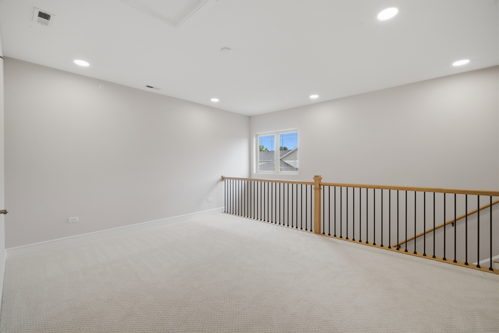 160 Violet Lane Property Photo 10
