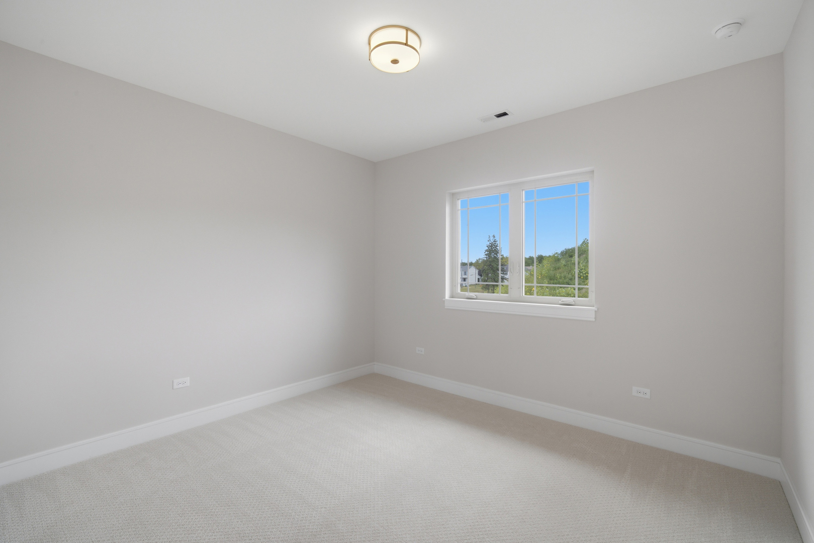 160 Violet Lane Property Photo 13