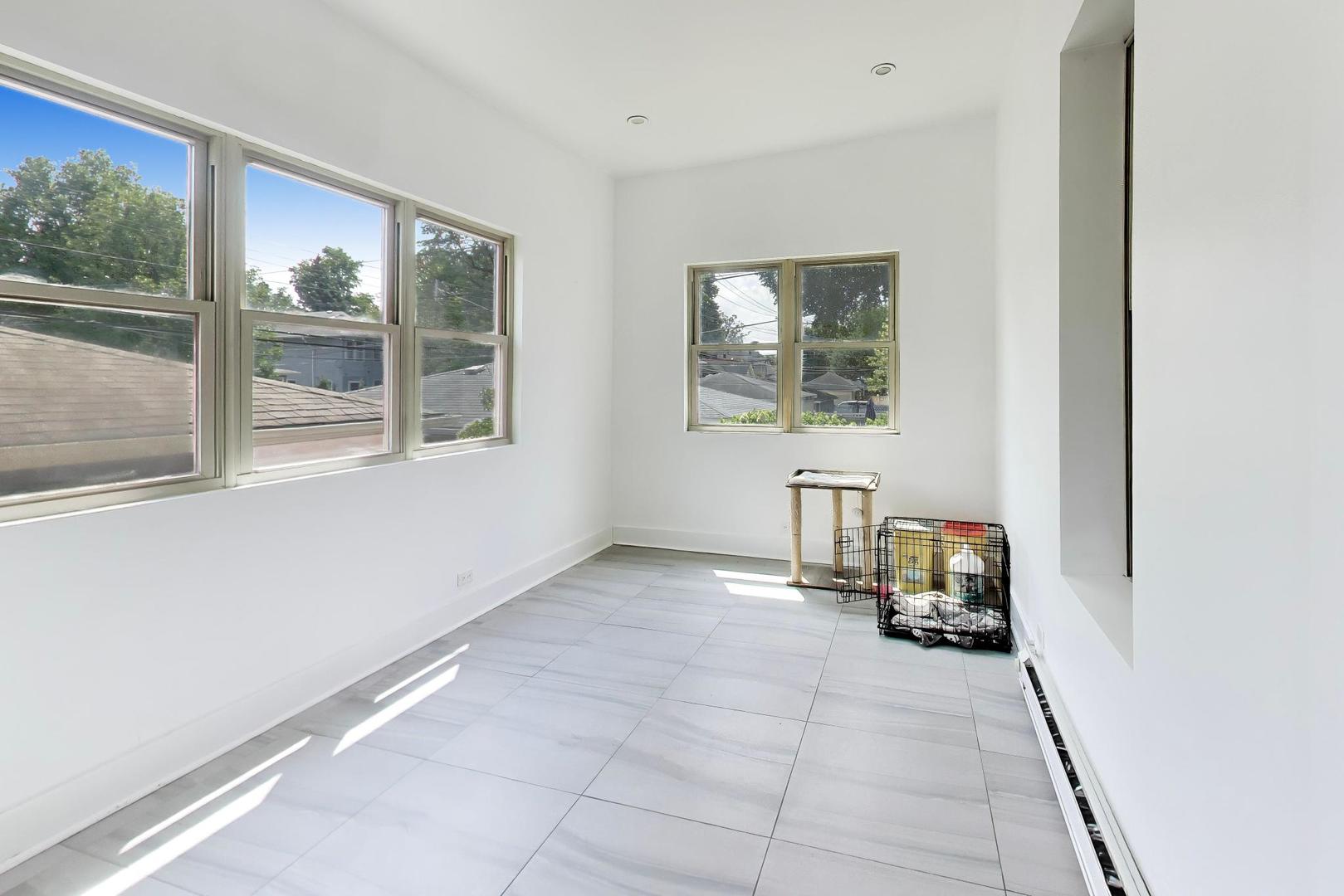 534 S East Avenue Property Photo 18