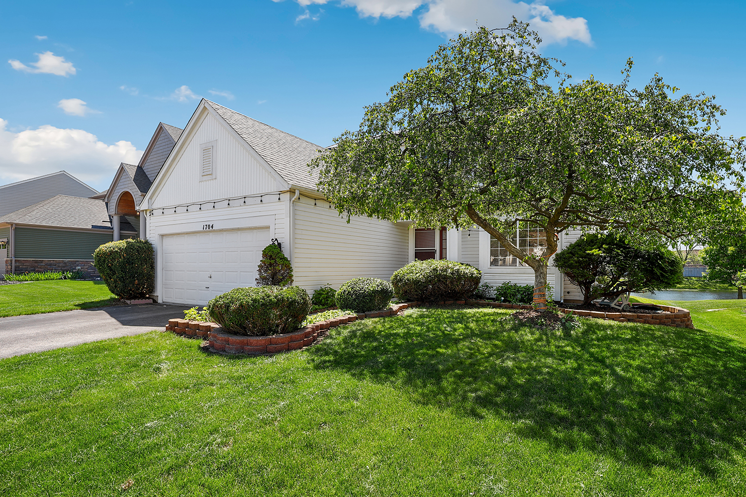 1704 Charlotte Circle Property Photo 1