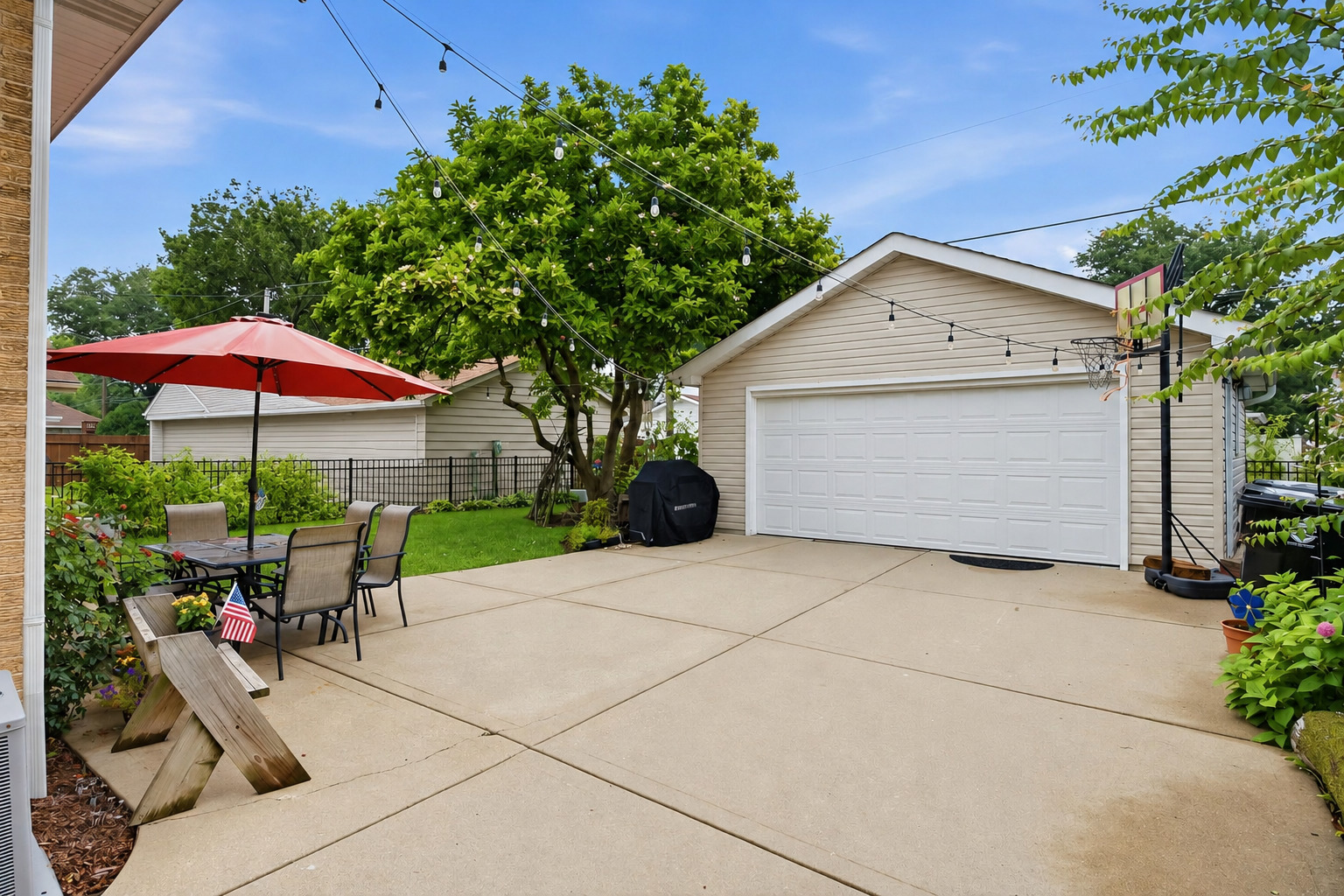 1451 Suffolk Avenue Property Photo 35