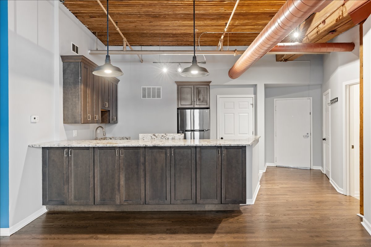 900 S Wabash Avenue 303 Property Photo 7