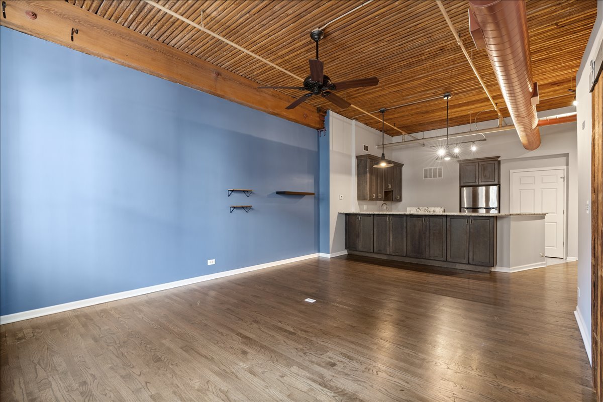 900 S Wabash Avenue 303 Property Photo 11
