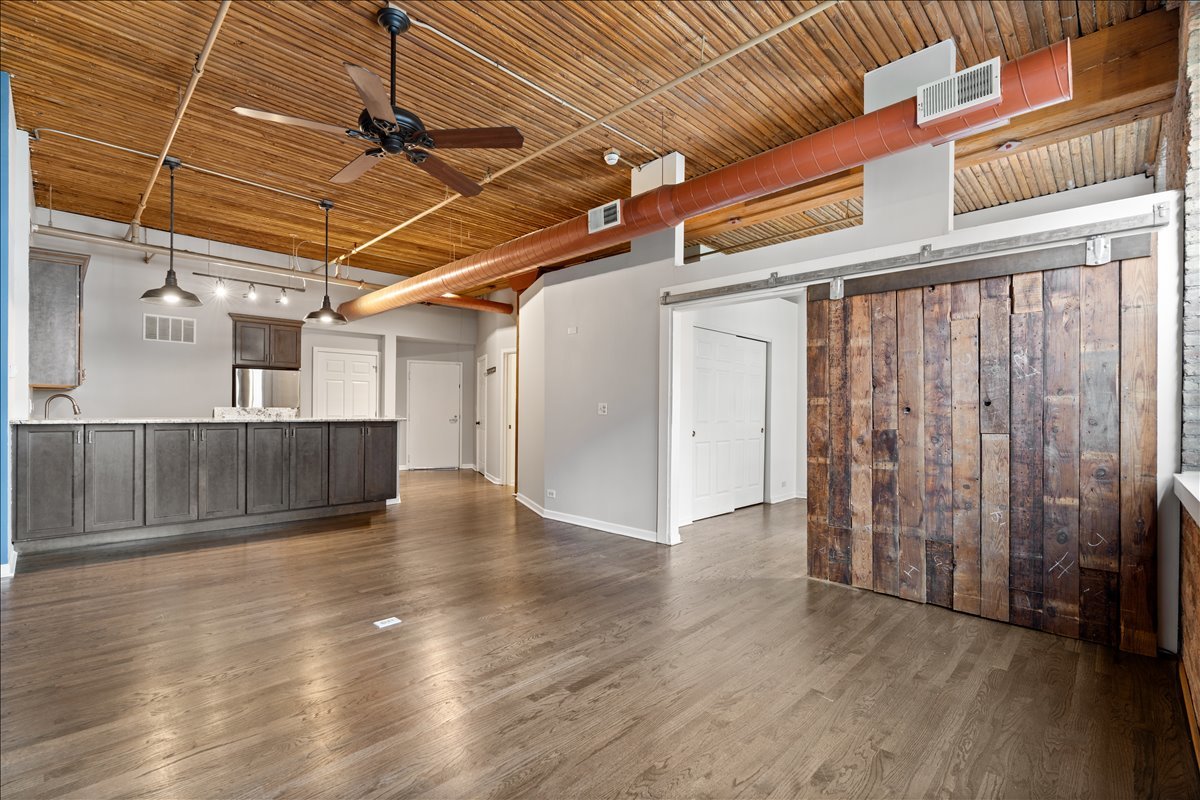 900 S Wabash Avenue 303 Property Photo 12
