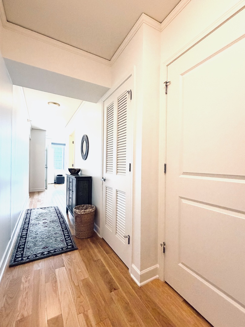 225 N Columbus Drive 6509 Property Photo 6