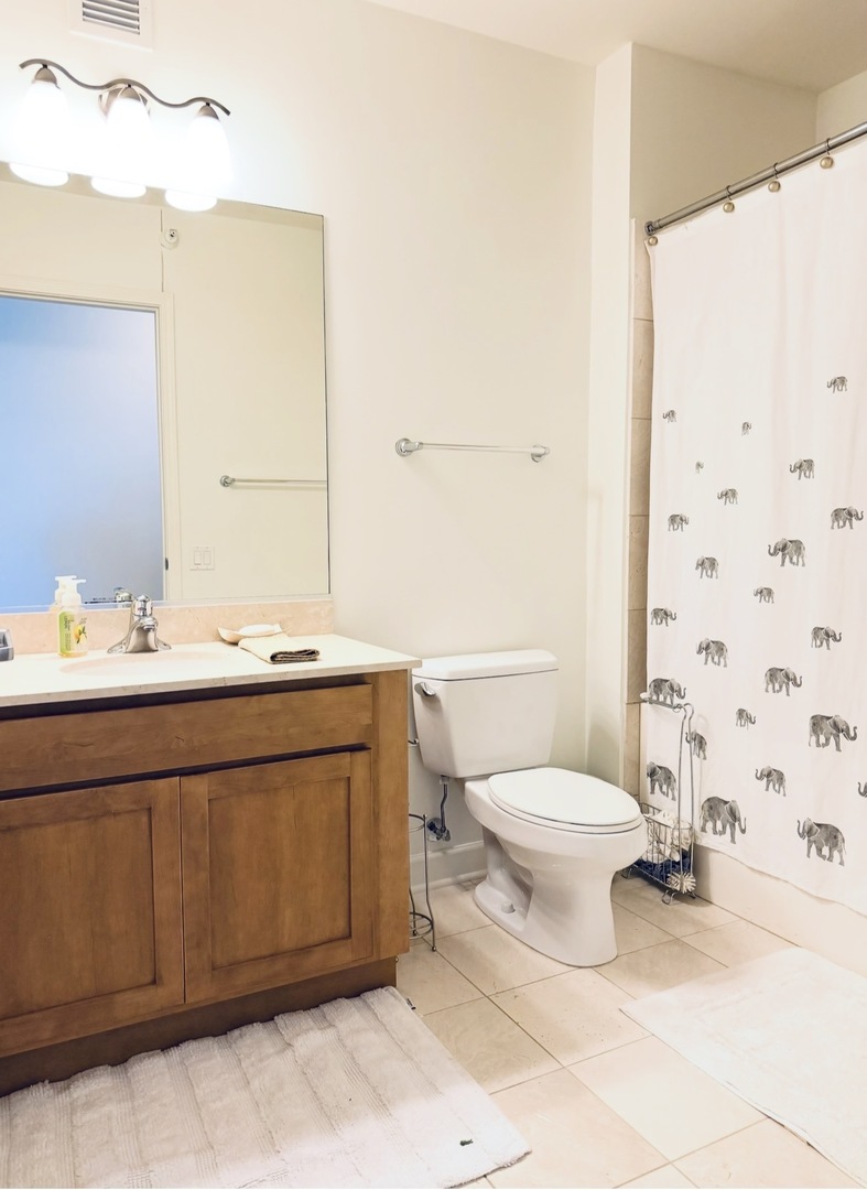 225 N Columbus Drive 6509 Property Photo 11