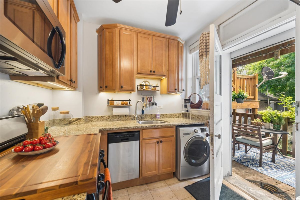 1243 W Thorndale Avenue 2e Property Photo 7