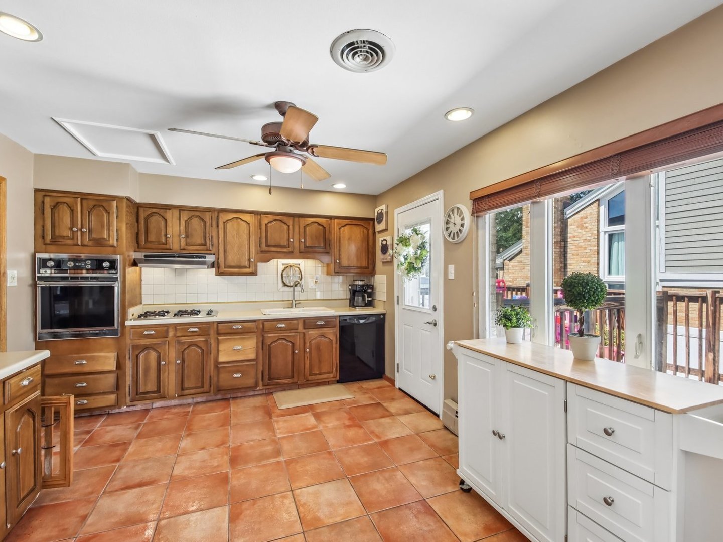 1580 Grant Avenue Property Photo 17