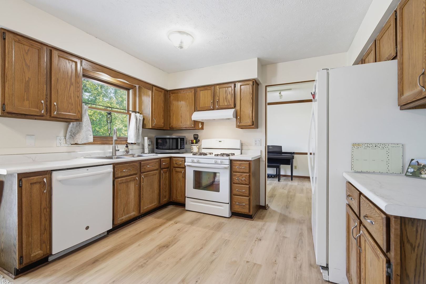 39 Aberdeen Way Property Photo 7