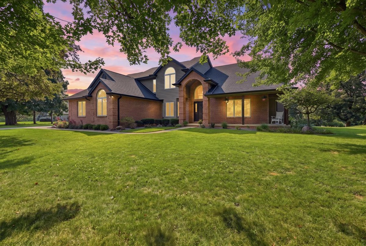 655 Deer Lakes Drive