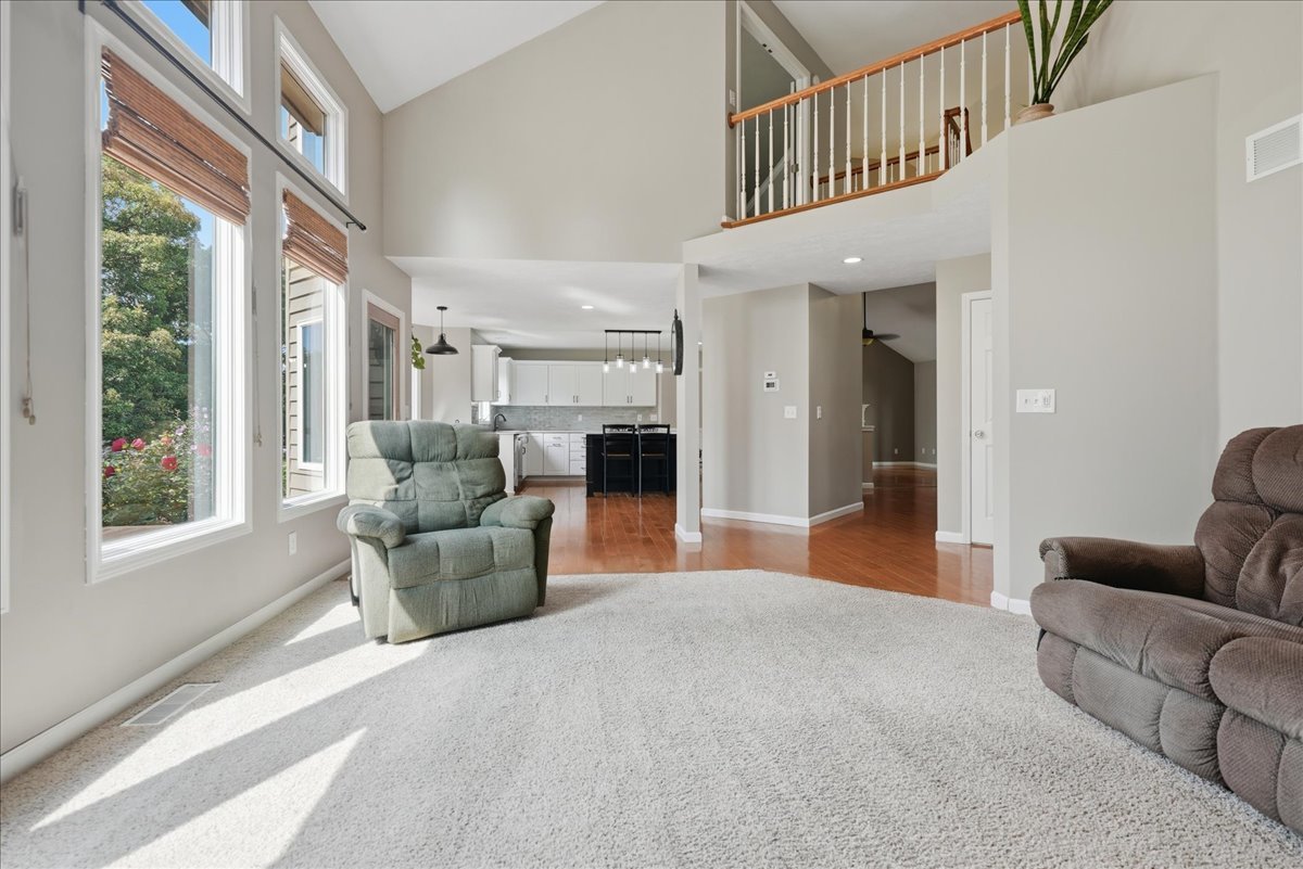 655 Deer Lakes Drive Property Photo 8