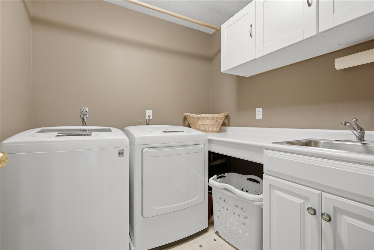 655 Deer Lakes Drive Property Photo 14