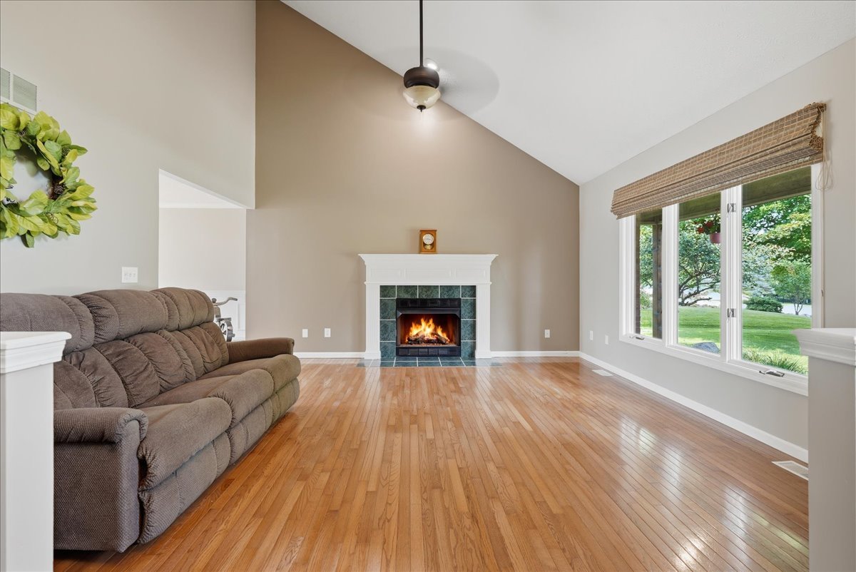 655 Deer Lakes Drive Property Photo 17