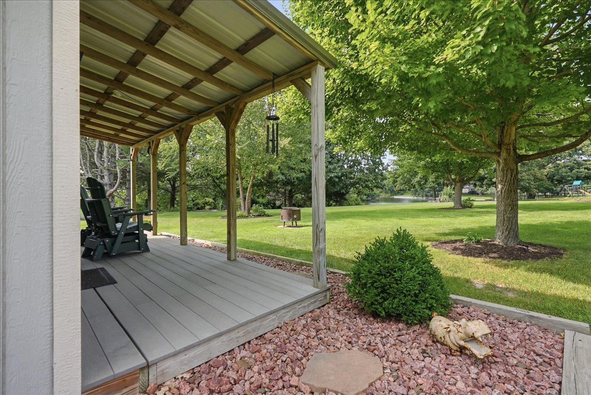 655 Deer Lakes Drive Property Photo 37