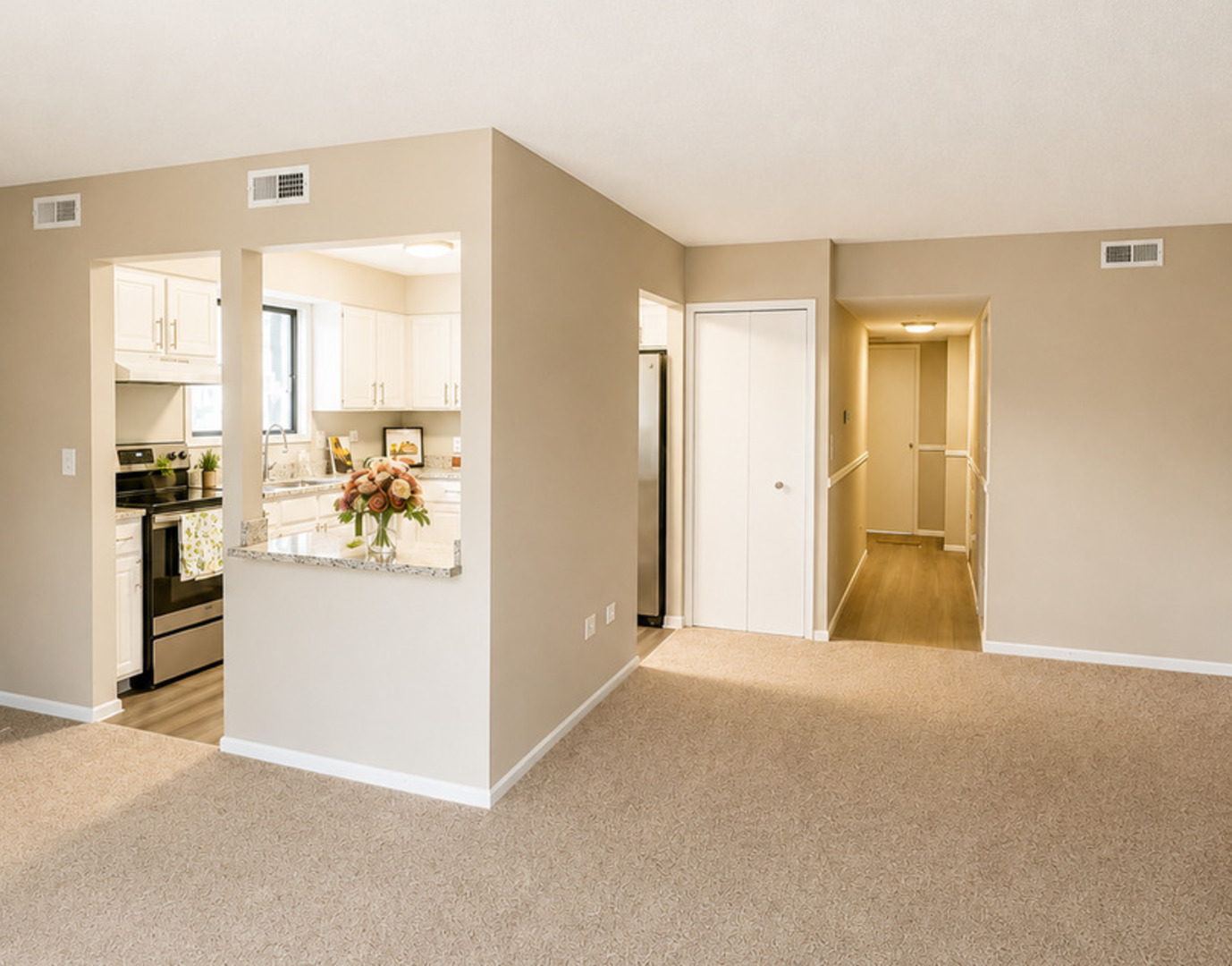 500 Valley Drive 301 Property Photo 2