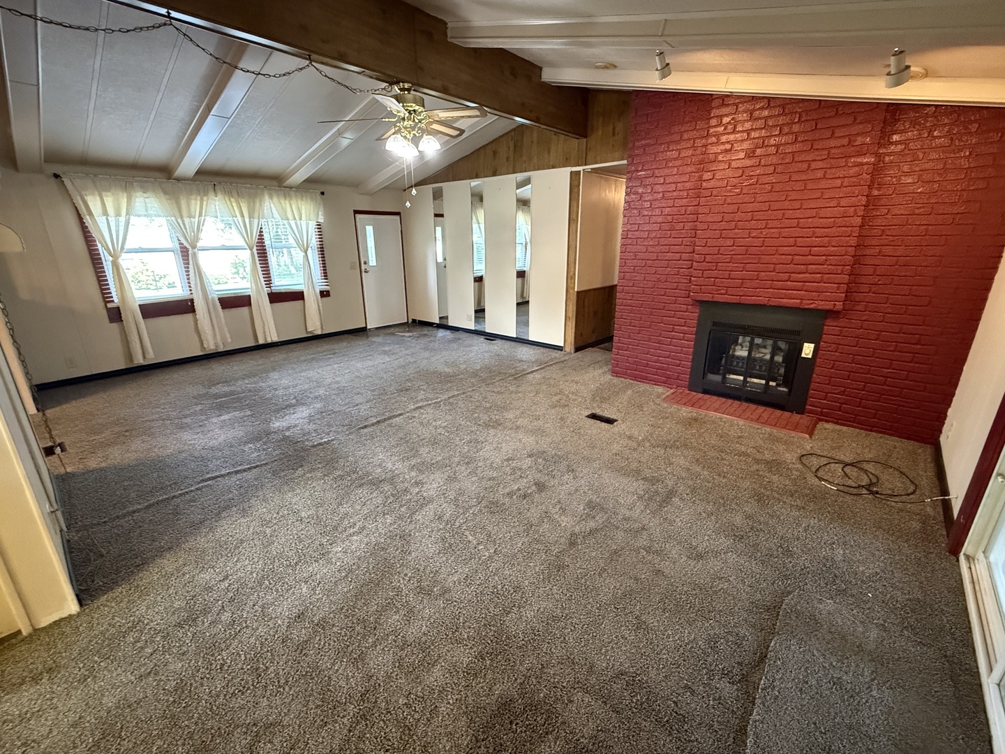 98 Maple Lane Property Photo 2