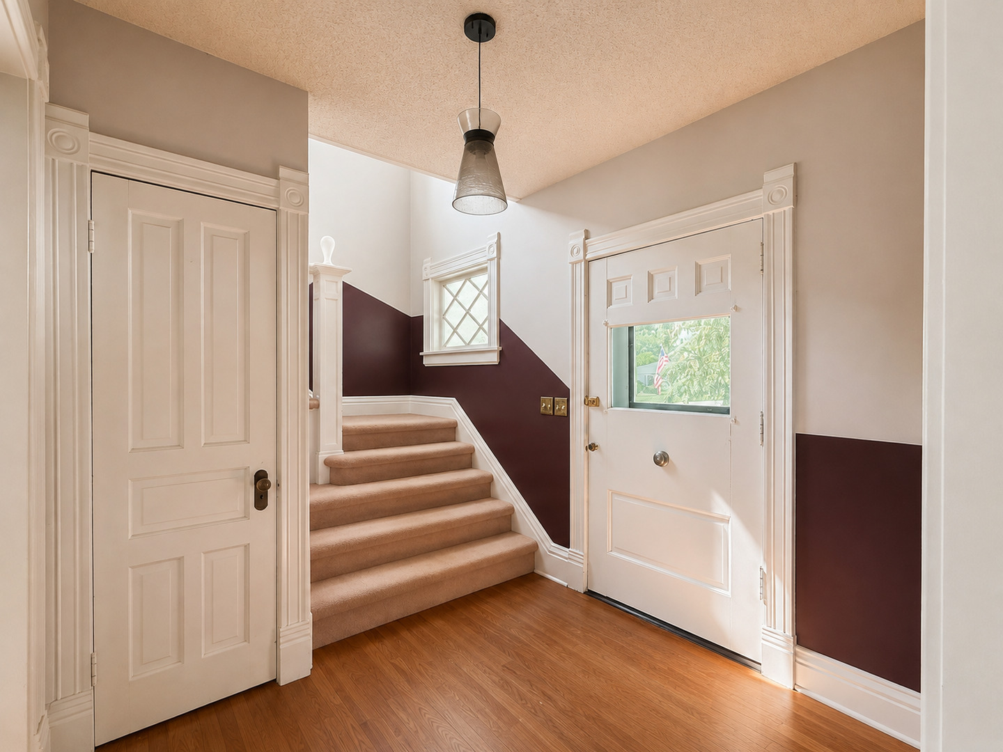 389 Chicago Road Property Photo 4