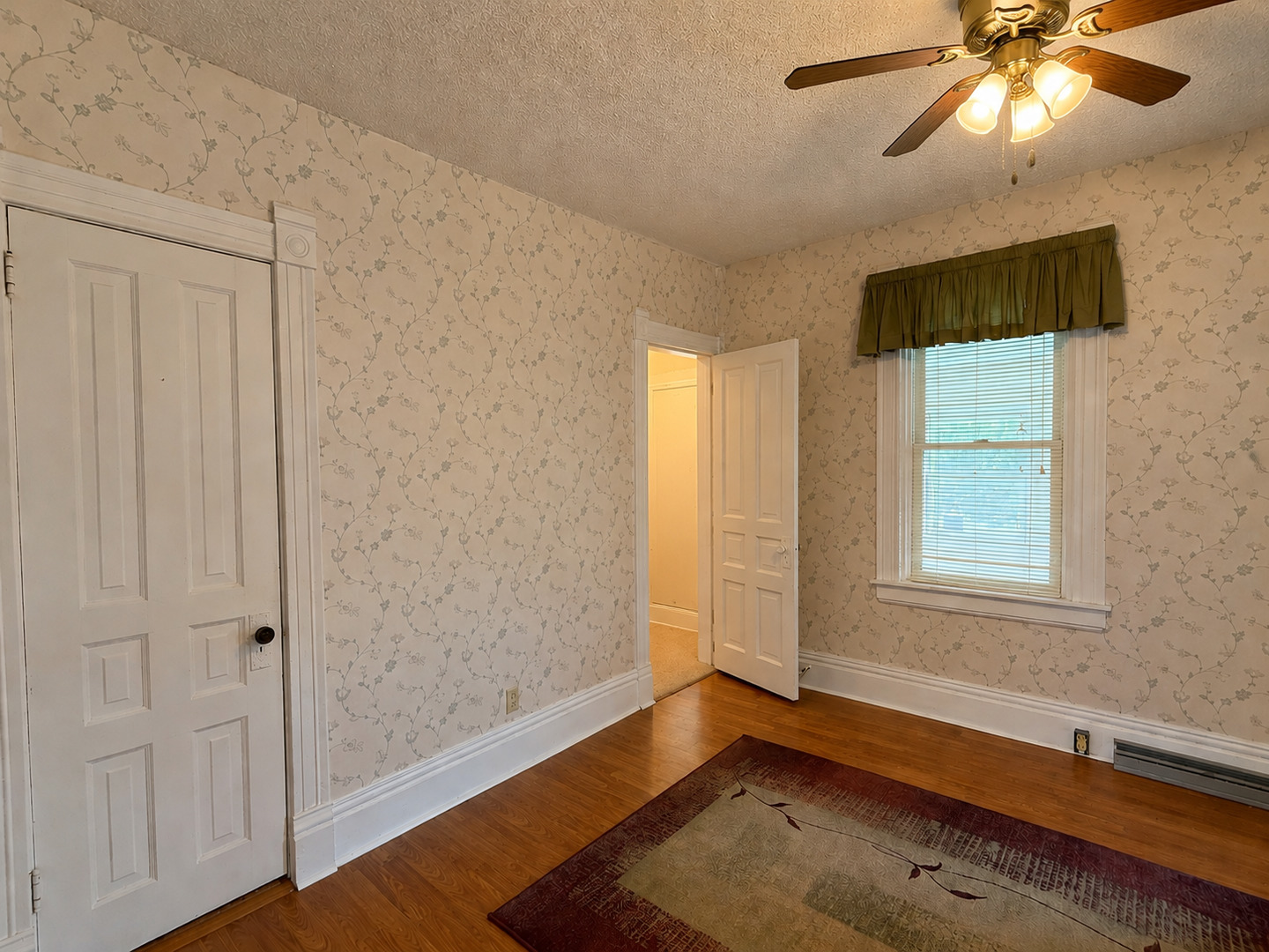 389 Chicago Road Property Photo 10