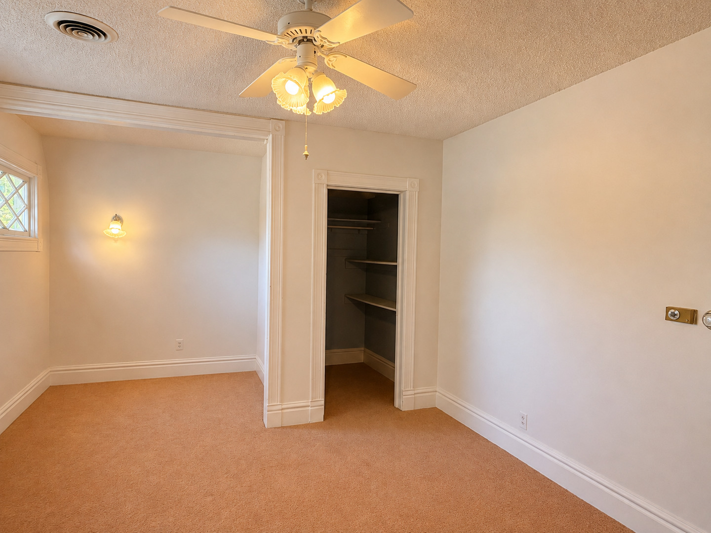 389 Chicago Road Property Photo 16