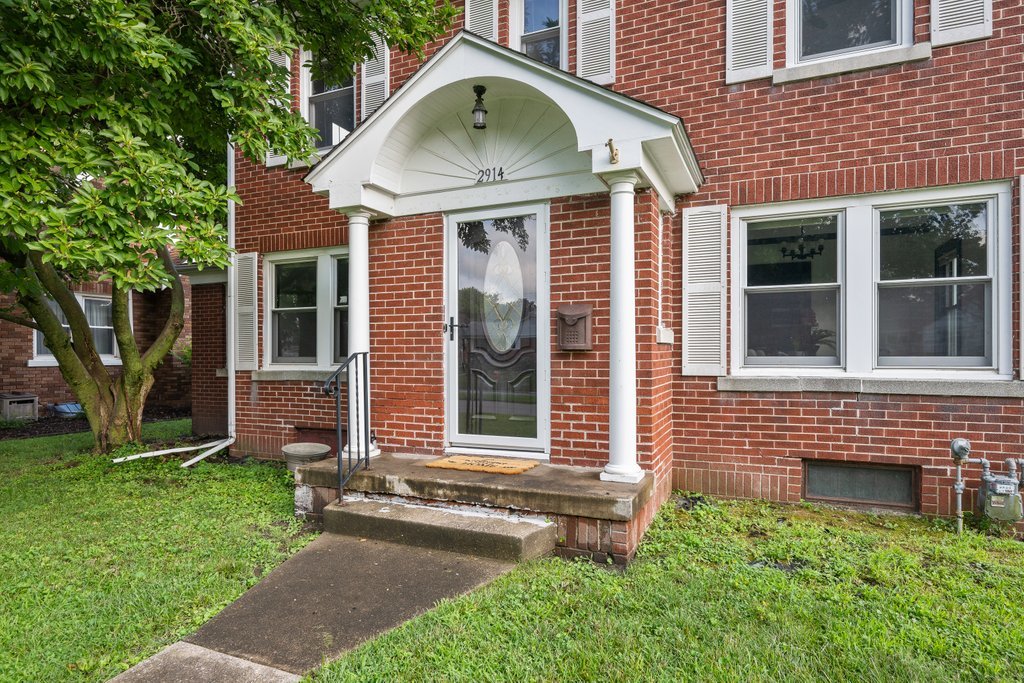 2914 25th Avenue Property Photo 2