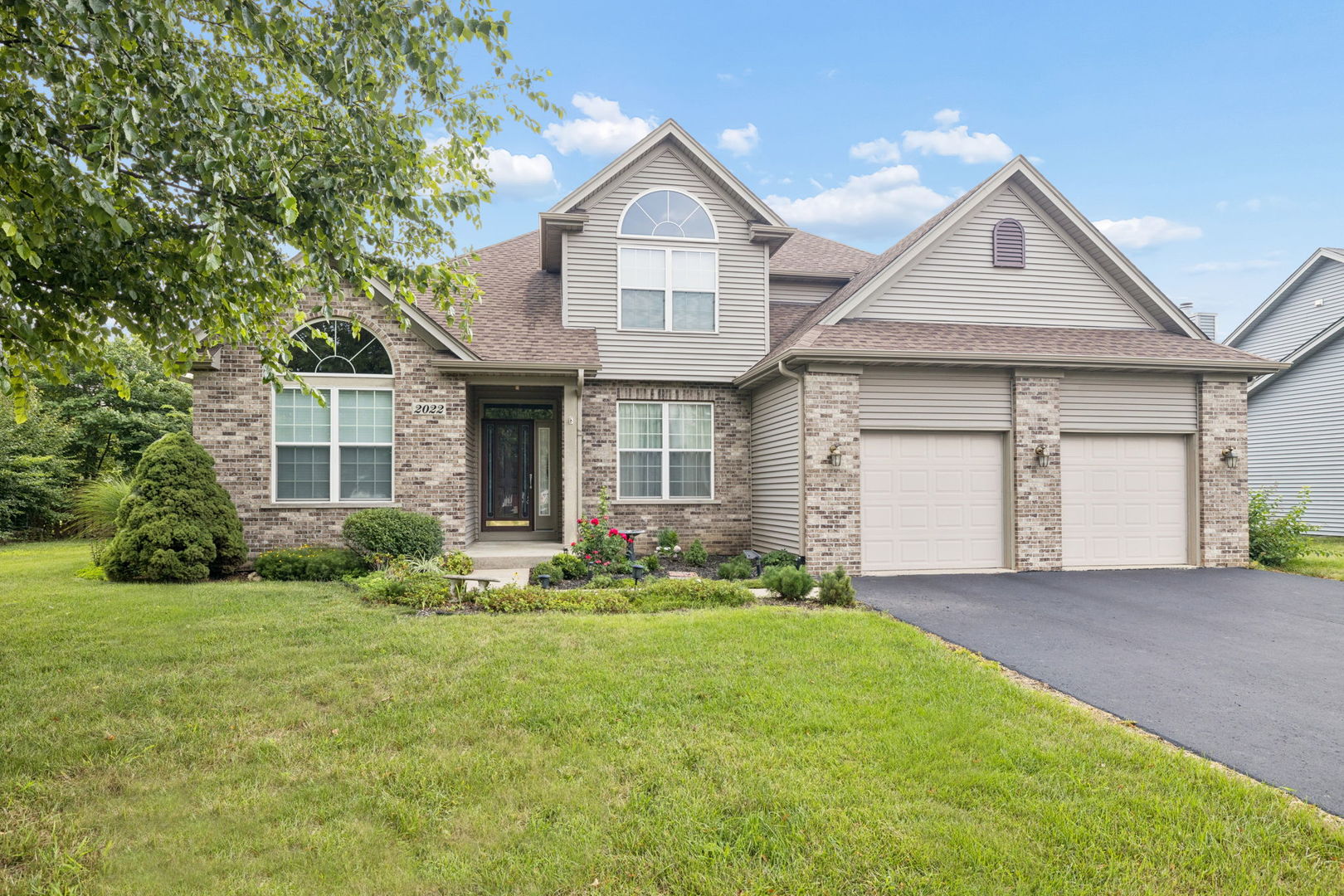2022 Prairie Rose Lane Property Photo 1